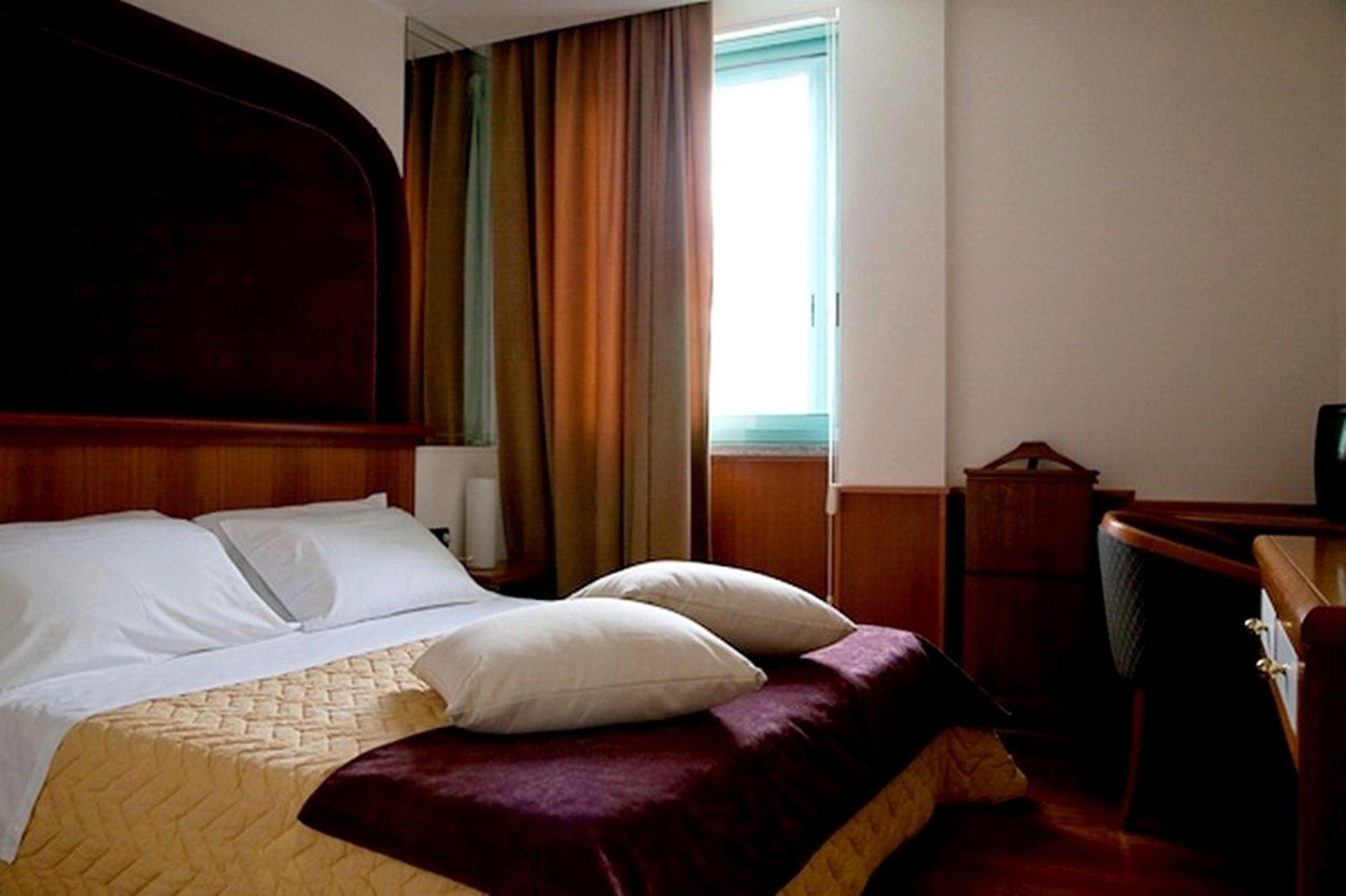 Hotel Excelsior Vasto Exterior foto